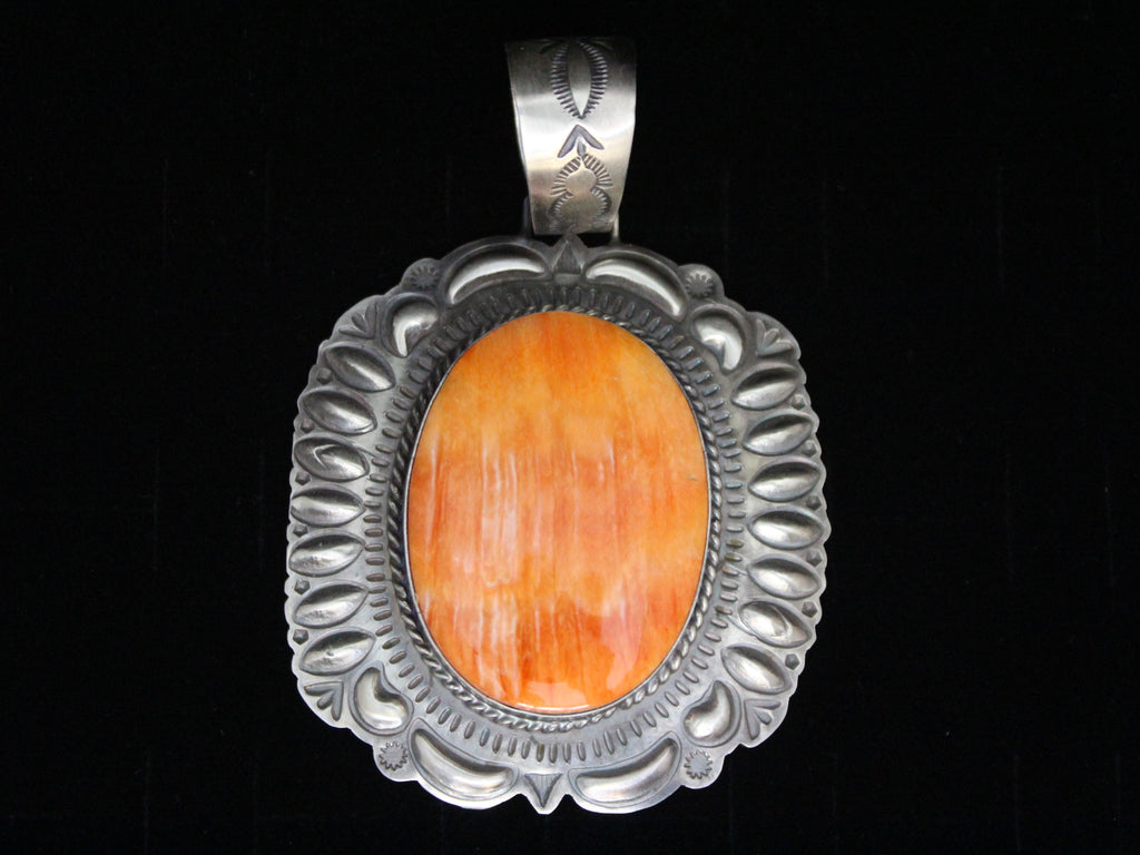 Gorgeous Spiny Oyster Pendant