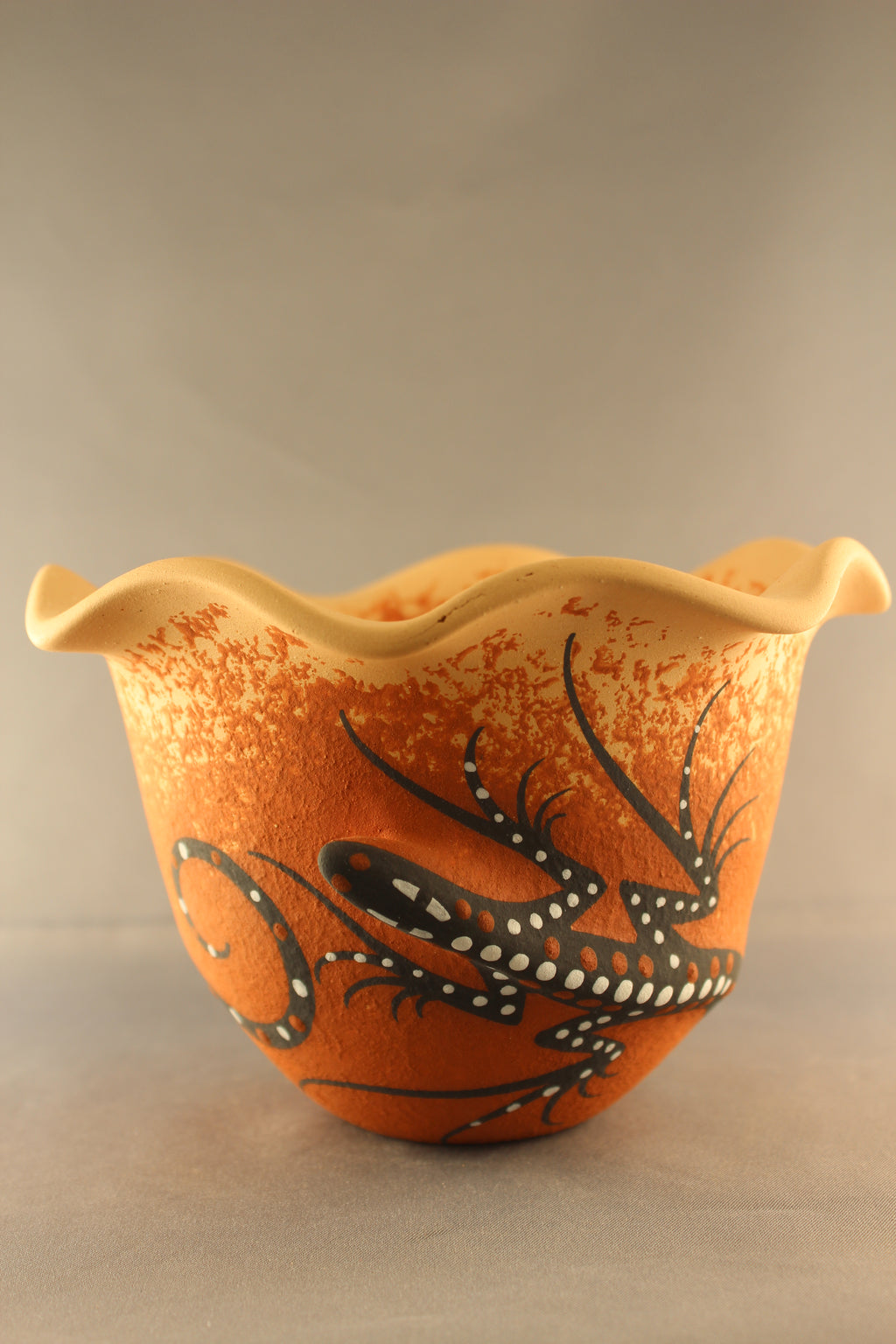 Small Two Lizard Fluted Bowl