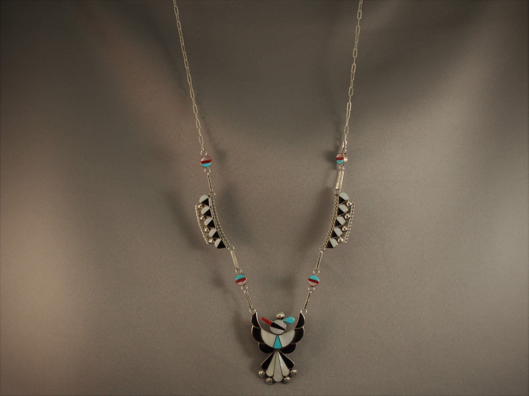 Knifewing Necklace Set